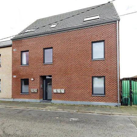 Apartment Modern 10min Mons